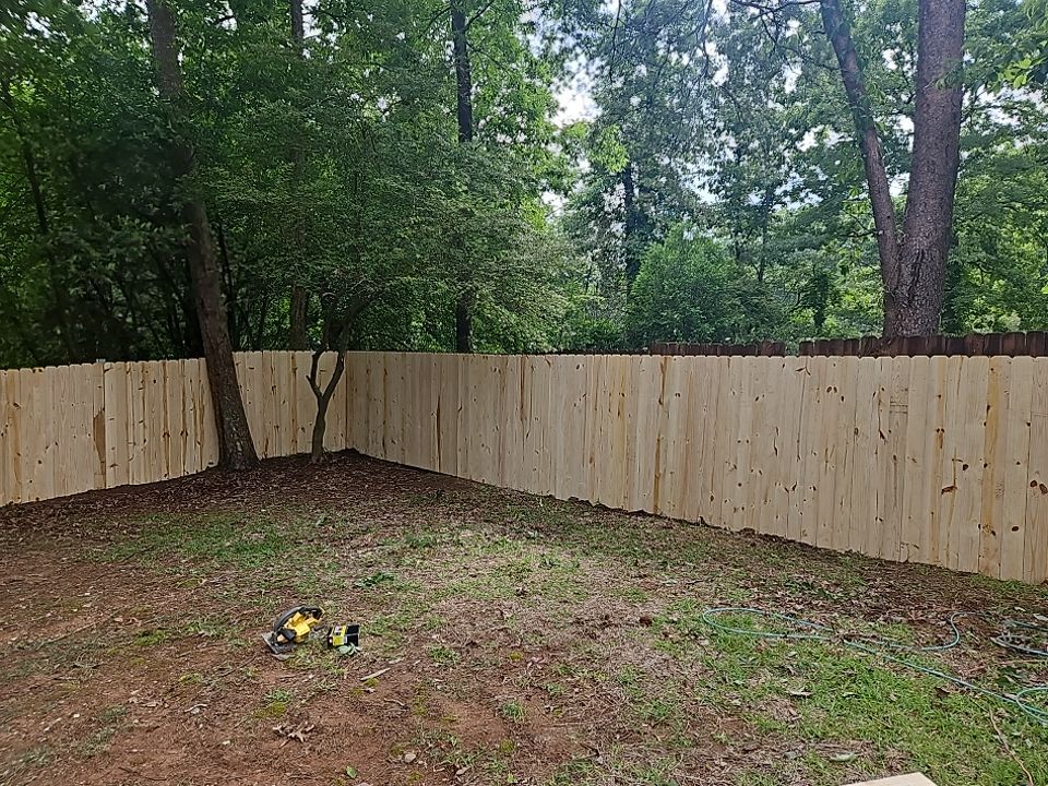 Royal Knoll Lane - Fence Installation  by Pillar and Pine