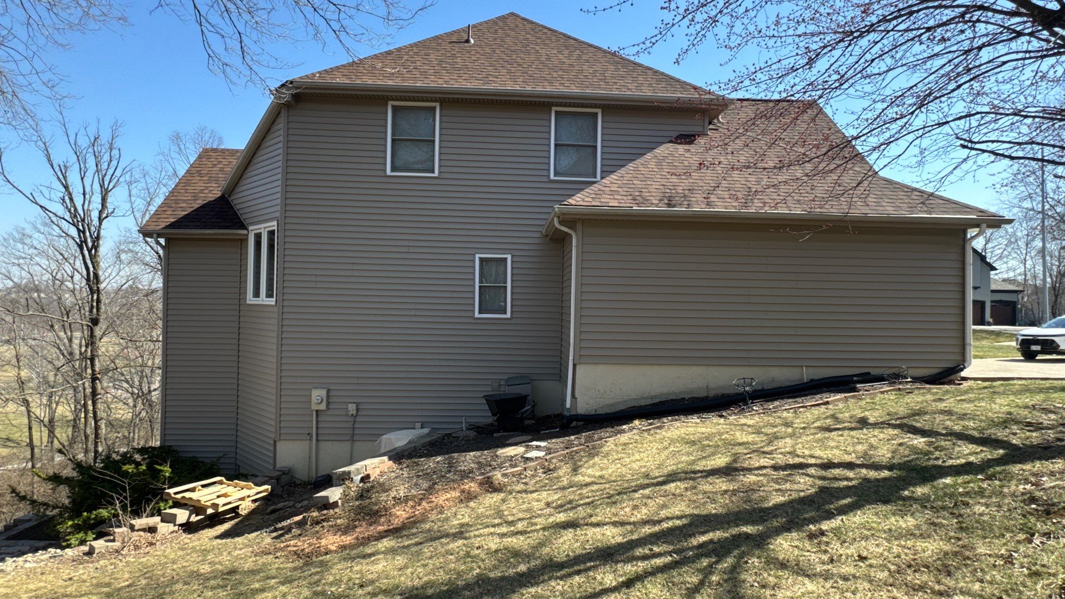 Siding Installation using Clay Market Square by EEC Windows, Siding & Roofing