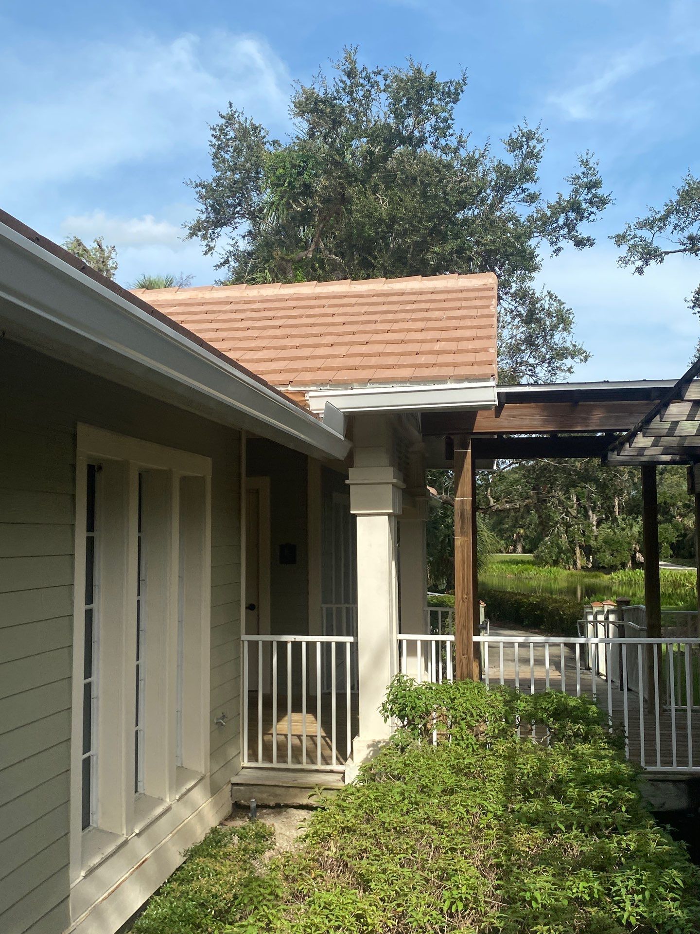 7-Inch Smooth Box Seamless Gutters using smooth box gutters in Fort Myers FL by Gutter Professors