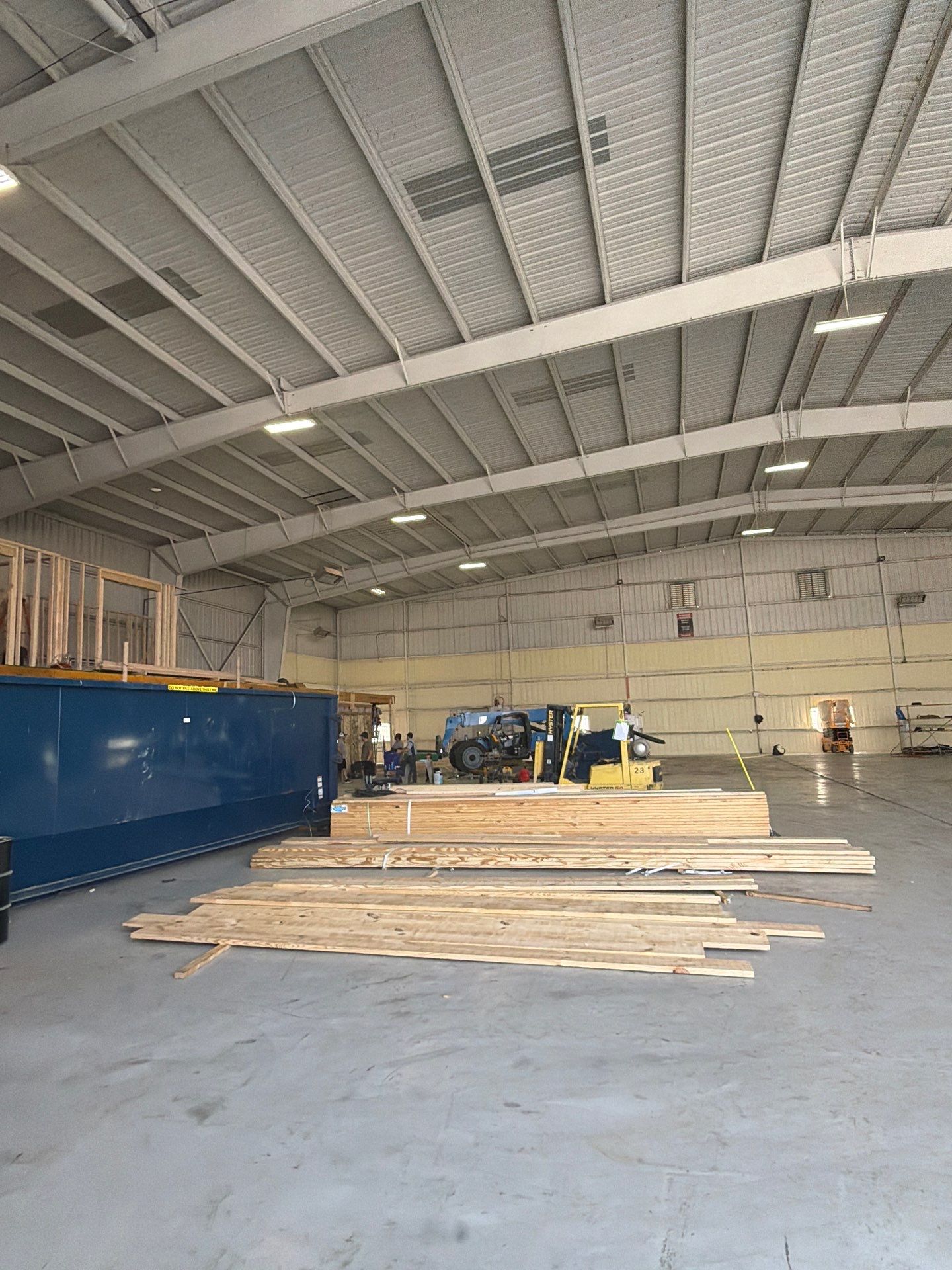 20,000 SF Airplane Hangar  by Apex Insulation Solutions