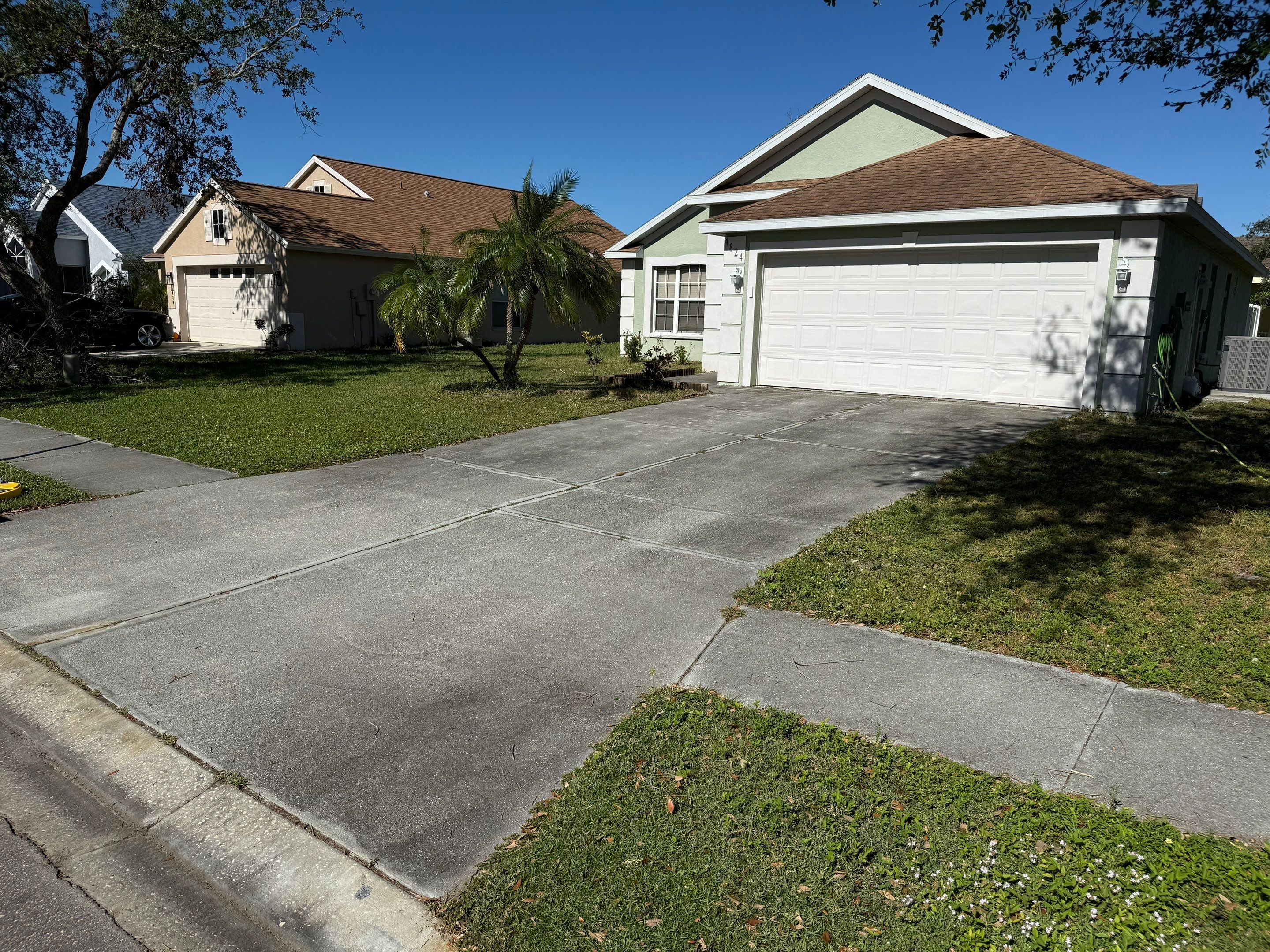 Complete Exterior Cleaning – Driveway, House Wash & More in Palmetto, FL by Sunshine AquaWash