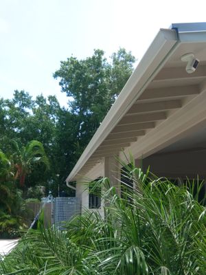 Aluminum Seamless Gutters using 3X4 Elbow Downspout in Sarasota FL