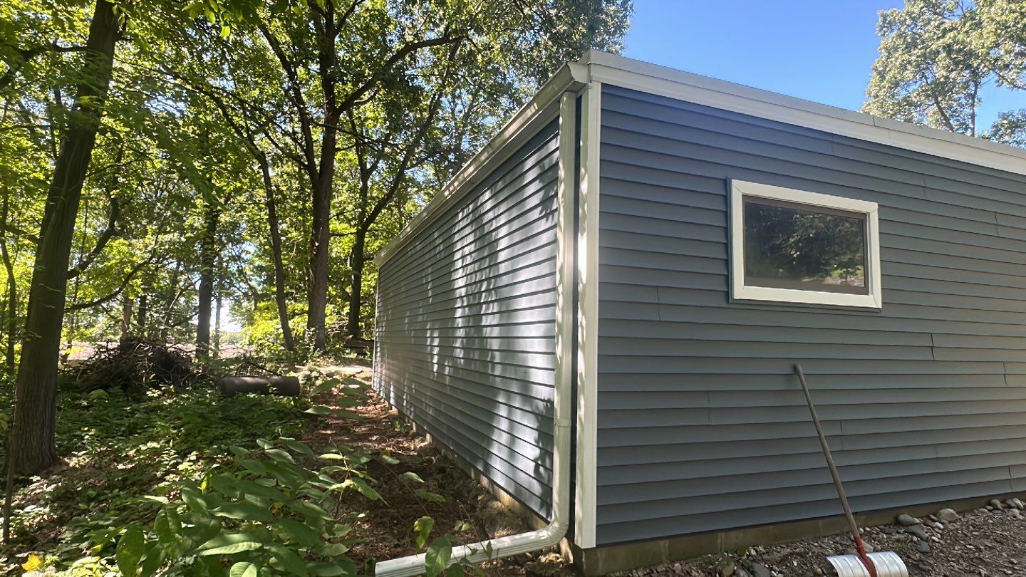 Siding Replacement using CertainTeed Restoration Classis D4 by 180 Contractors