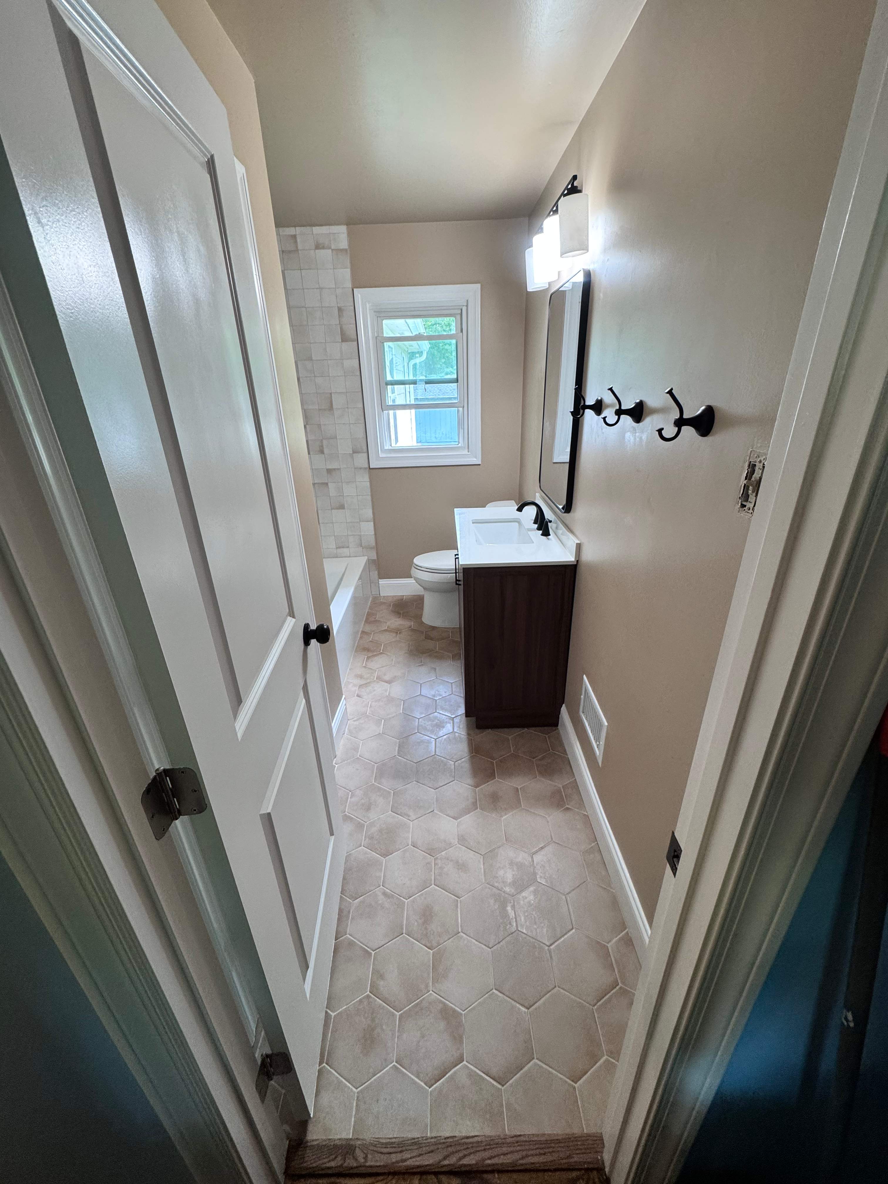 Hall bathroom renovation by Prudencio