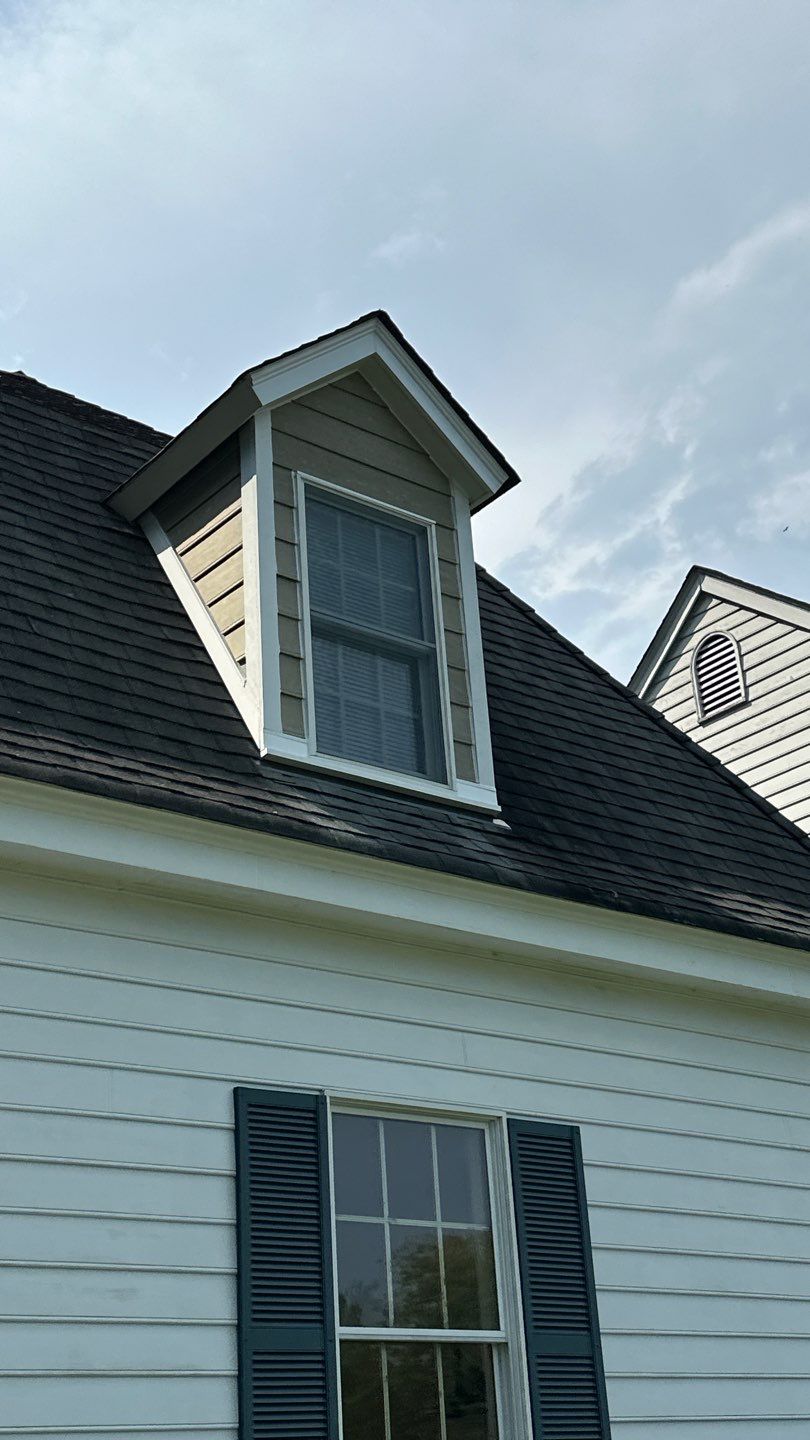Siding Installation using JH Select Cedarmill Eased Edge by ExteriorPros