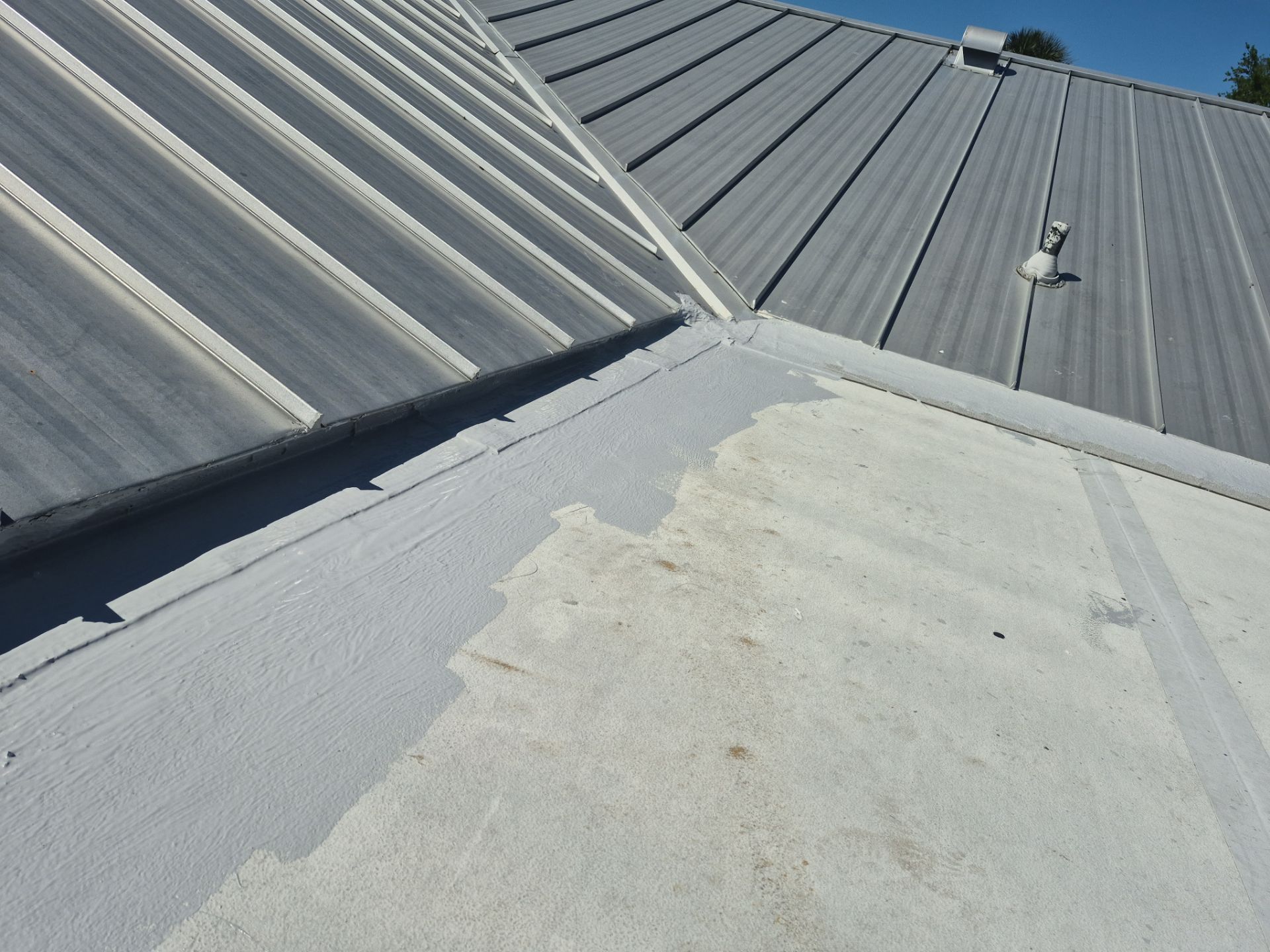 Project in Largo 33774 by Mitchell Roofing Company LLC 