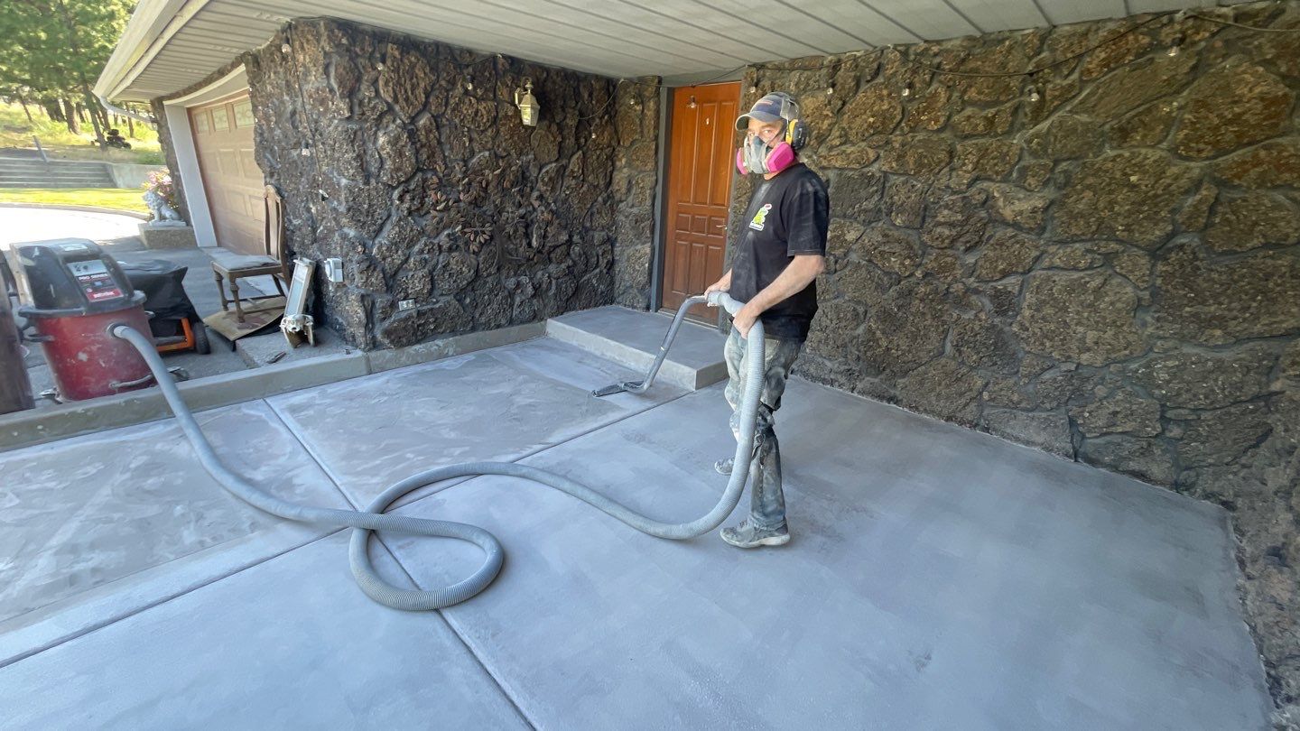 Patio Transformation using Rockford 1/8" Flake by Croc Coatings, LLC