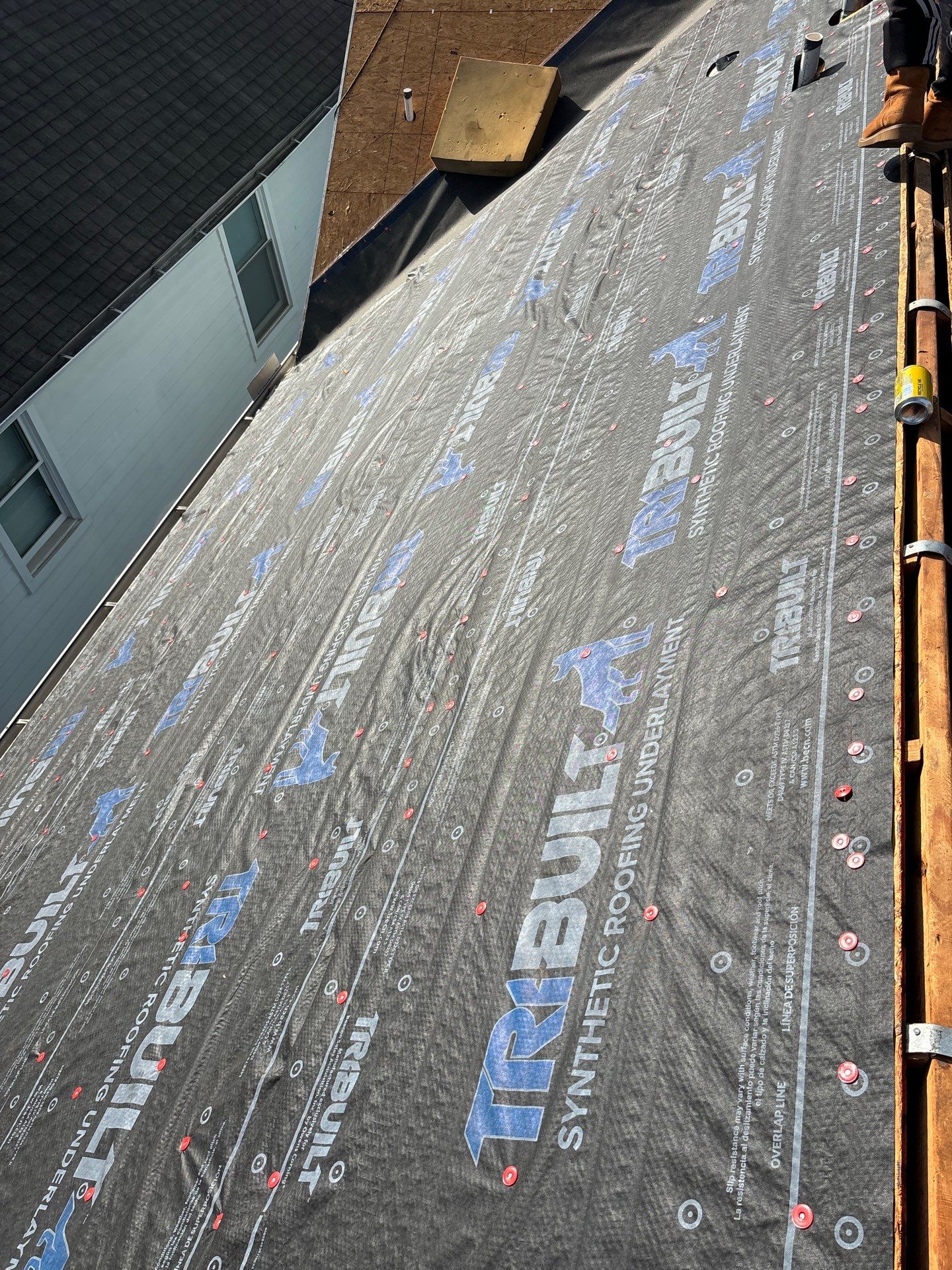 Residential Roofing Installation using Owen's Corning Duration (Lifetime) Shingles by Roof Repair Company