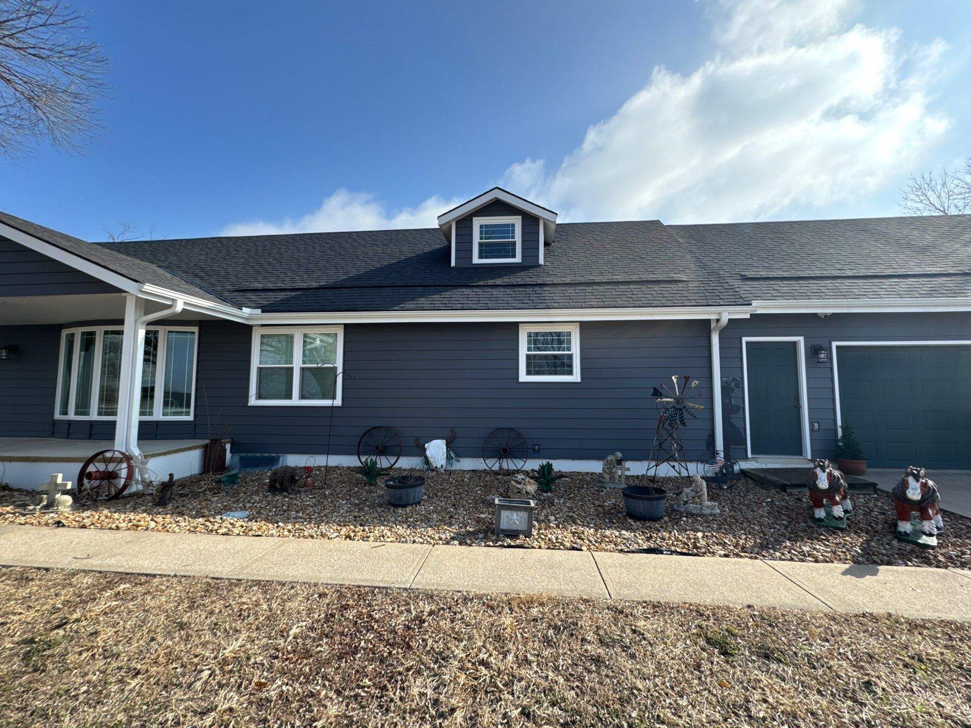 Siding Installation using Craneboard D7 by EEC Windows, Siding & Roofing