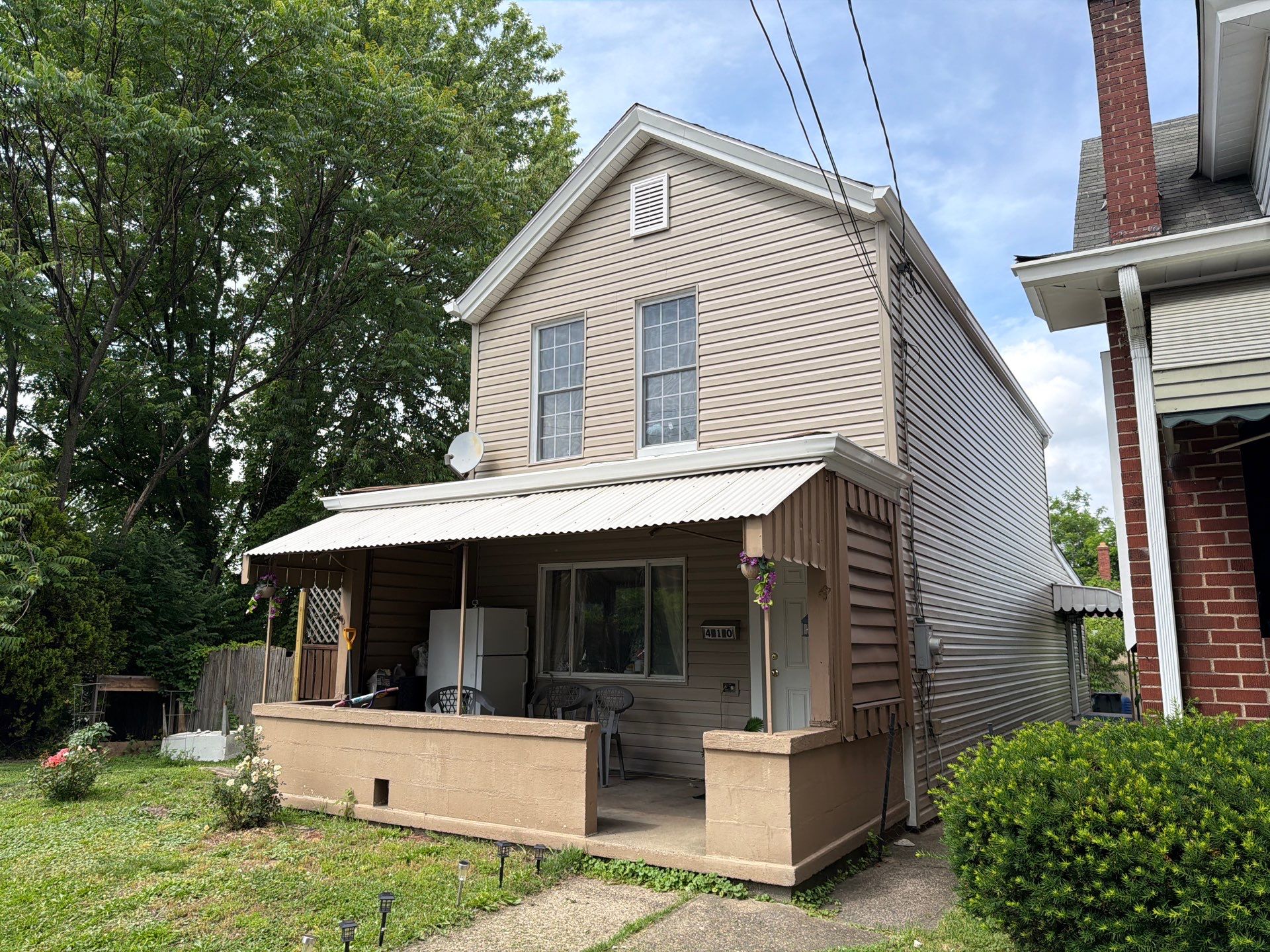 Beautiful Vinyl Siding Renovation in Clairton by Ideal Siding Pittsburgh