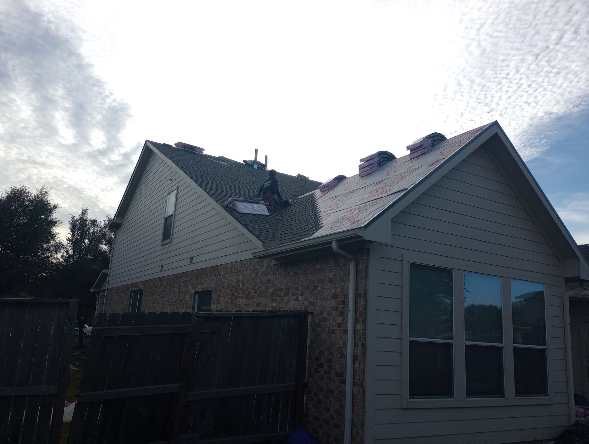Residential Roofing Installation using Owen's Corning Duration (Lifetime) Shingles by Roof Repair Company
