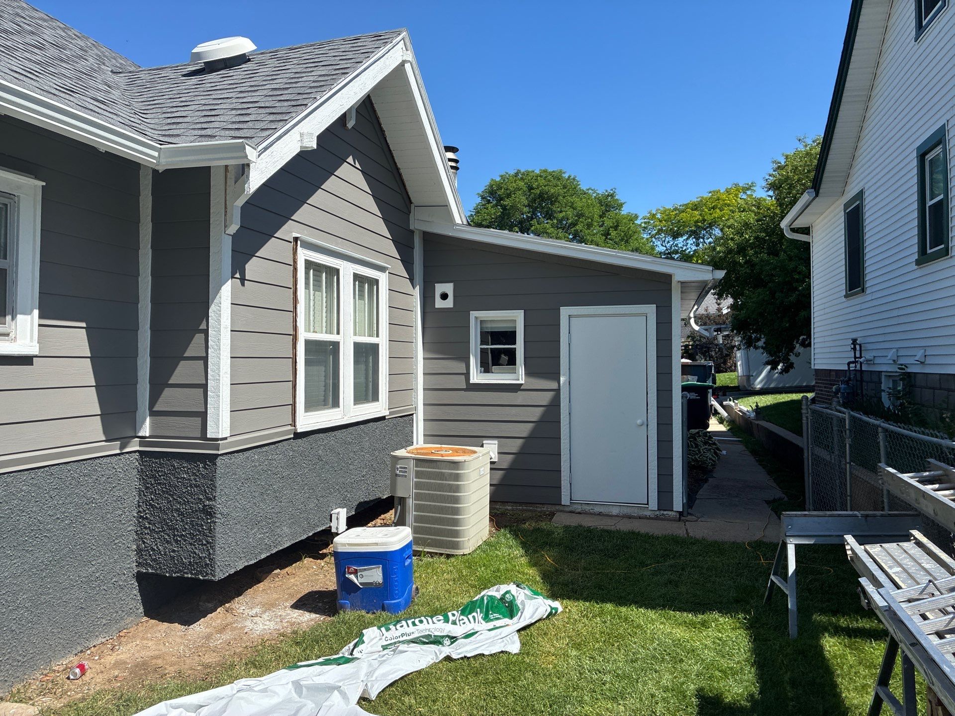 James Hardie Iron Gray Siding Replacement for Omaha Home by Carps Complete Exteriors 