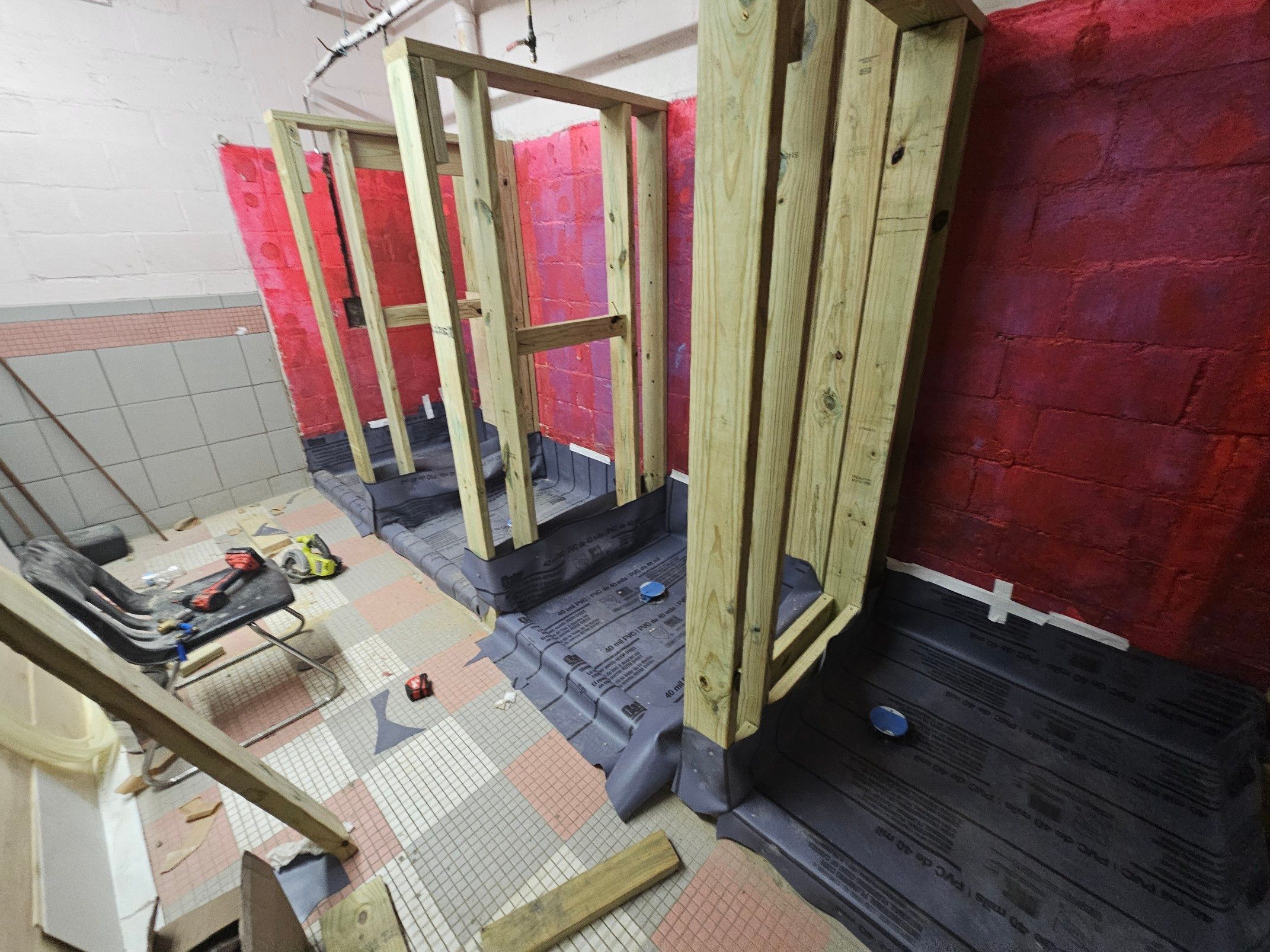 Showers & Storage by EL-GC LLC