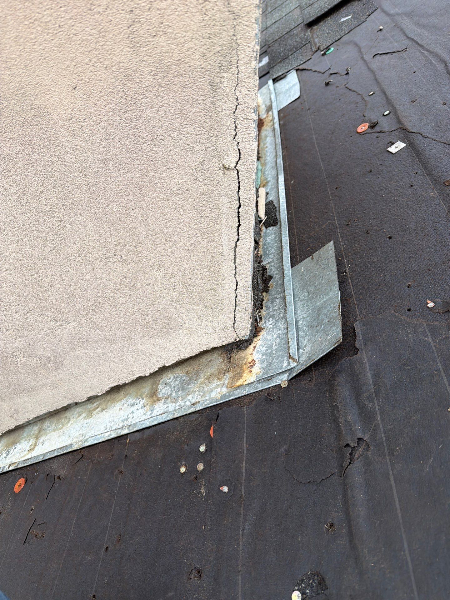 Residential Roofing Installation using Certainteed Landmark Driftwood by Top Team Roofing & Construction