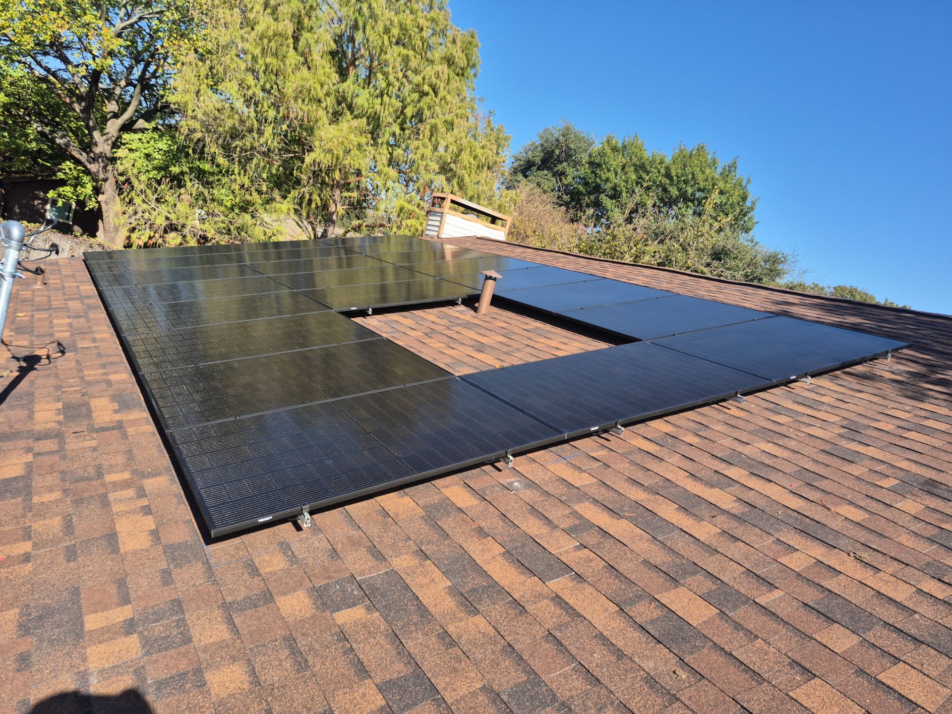 Roberts 12.15KW Solar sytem with 13.5KW storage and SPAN smart panel. by Trojan Solar