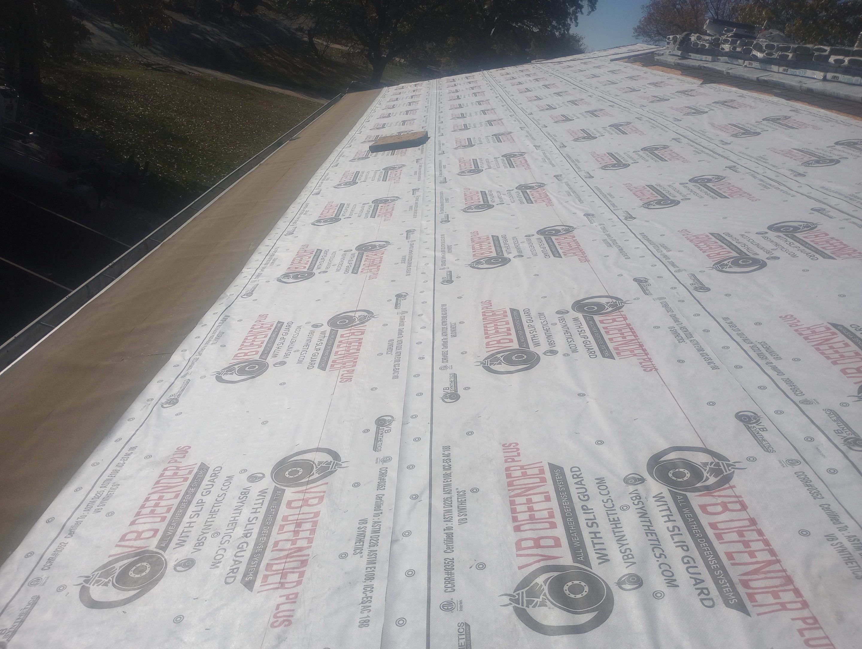 Had a storm and now a new roof! by EEC  Windows, Siding & Roofing 