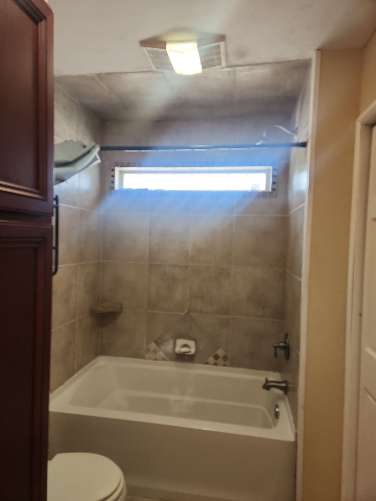 Sentrel shower - DB by Academy Construction