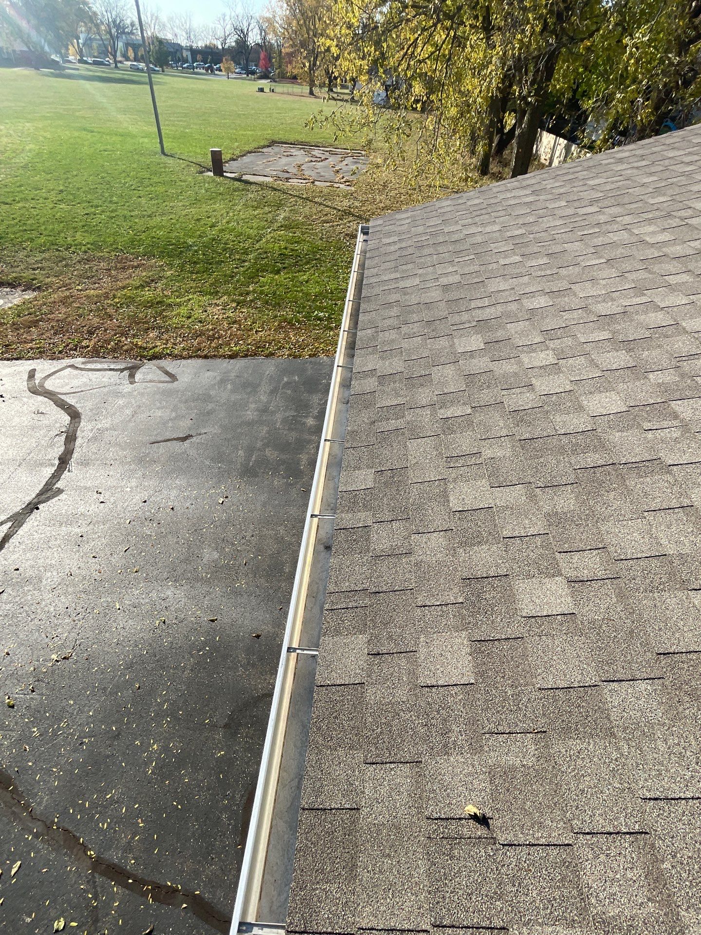 HOA gutter cleaning after photo.