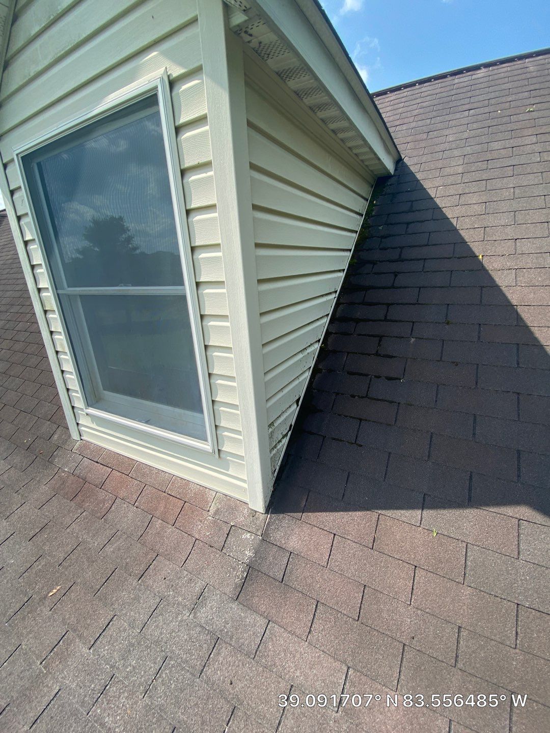 Residential Roofing Installation using Duration Series Shingles - Teak by RoofX 