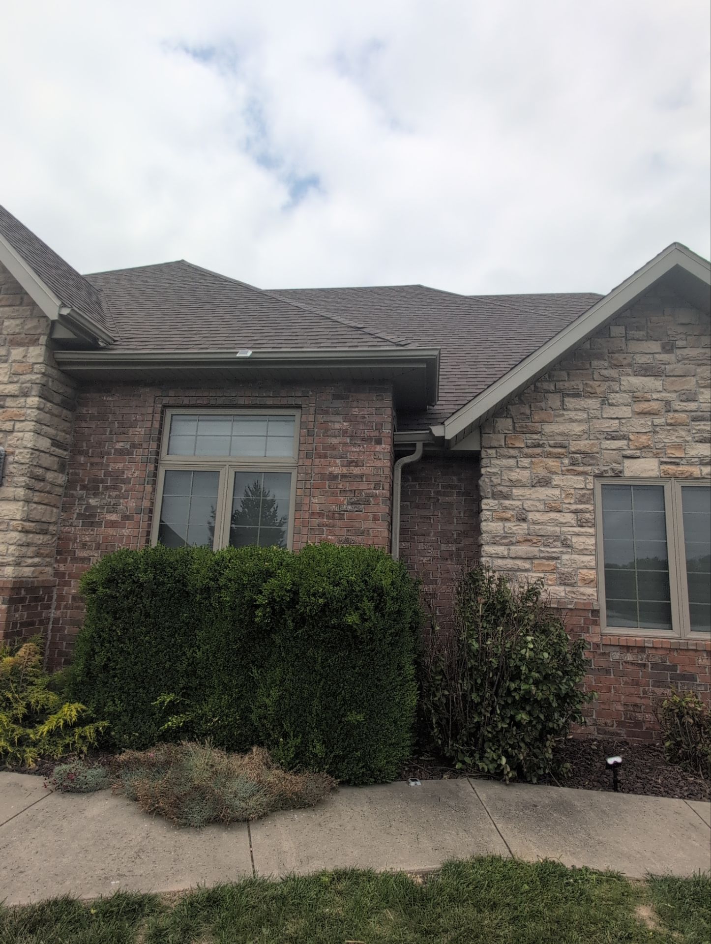 Roof Replacement & Seamless Gutters in Ozark by Table Rock Design + Build