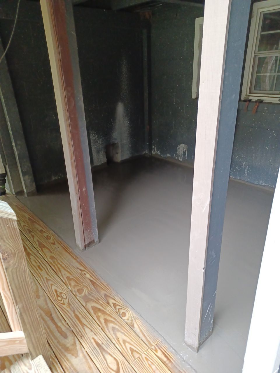 Windsor Blvd - Deck Installation by Pillar and Pine