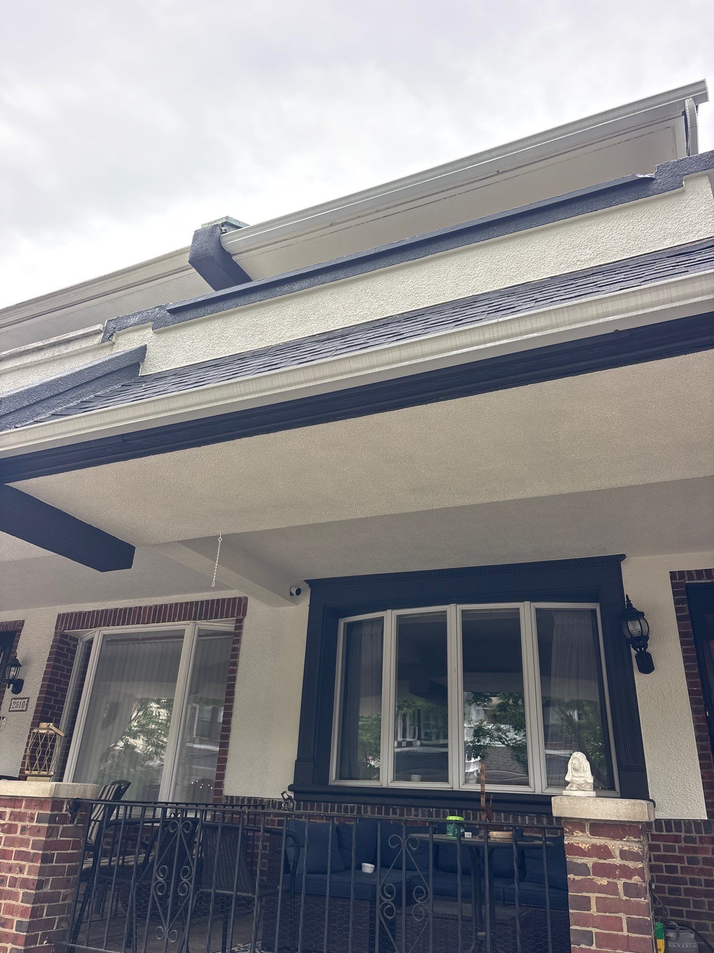Warm Stucco, Bold Contrast, and a Full Exterior Refresh in South Philly ✨ by Groovy Hues