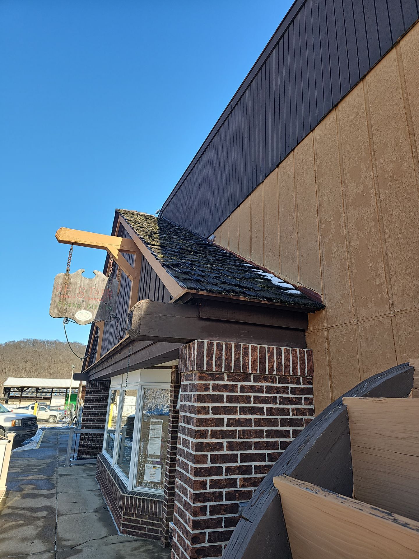 HP Starr by 768 ROOF, LLC.