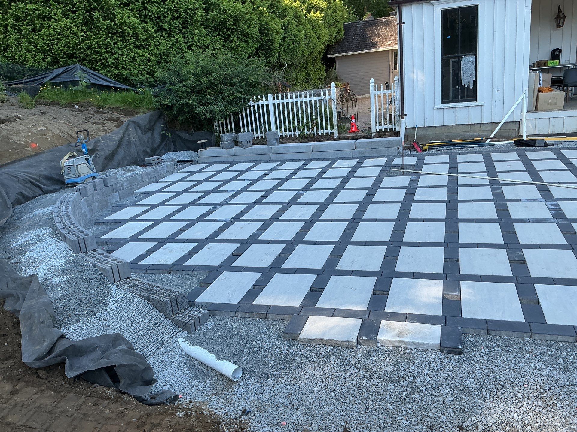 Maple Ave Renovation by Pacific Pine Landscape
