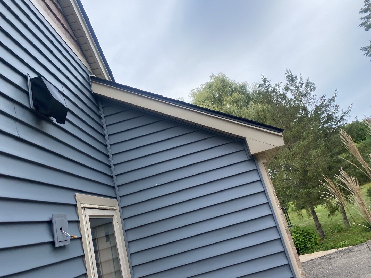 Siding Replacement using CertainTeed Monogram D5 Clapboard by 180 Contractors