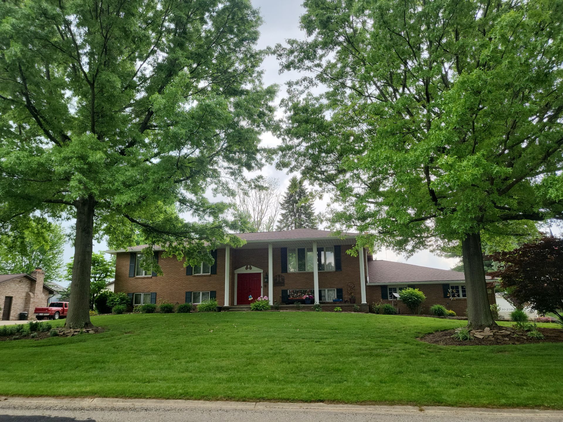 Atlas Pinnacle, Color, Burnt Hickory, Drip Edge, Color, Royal Brown by Eagle Eye Roofing