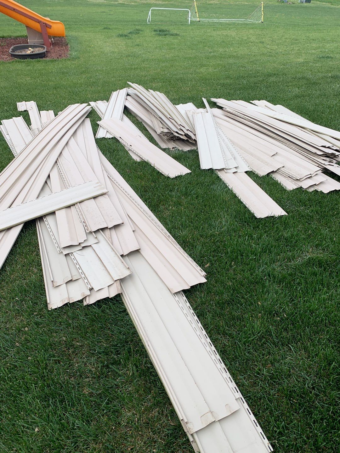 Residential Re-Roof using Landmark Shingles by White Castle Roofing