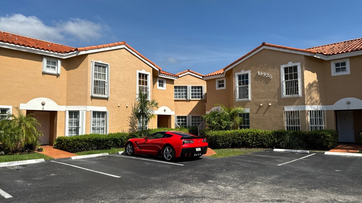 SIENNA VILLAS CONDO - BLDG 14325 by Souffront Construction & Engineering