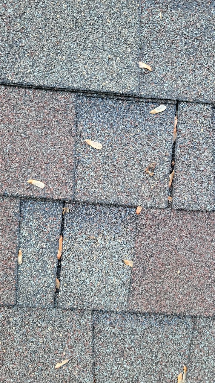 Brand: Atlas Pinnacle Color: Pristine Scotchgarde Pewter Drip: White by Eagle Eye Roofing