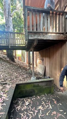 Farrallon Way, Oakland