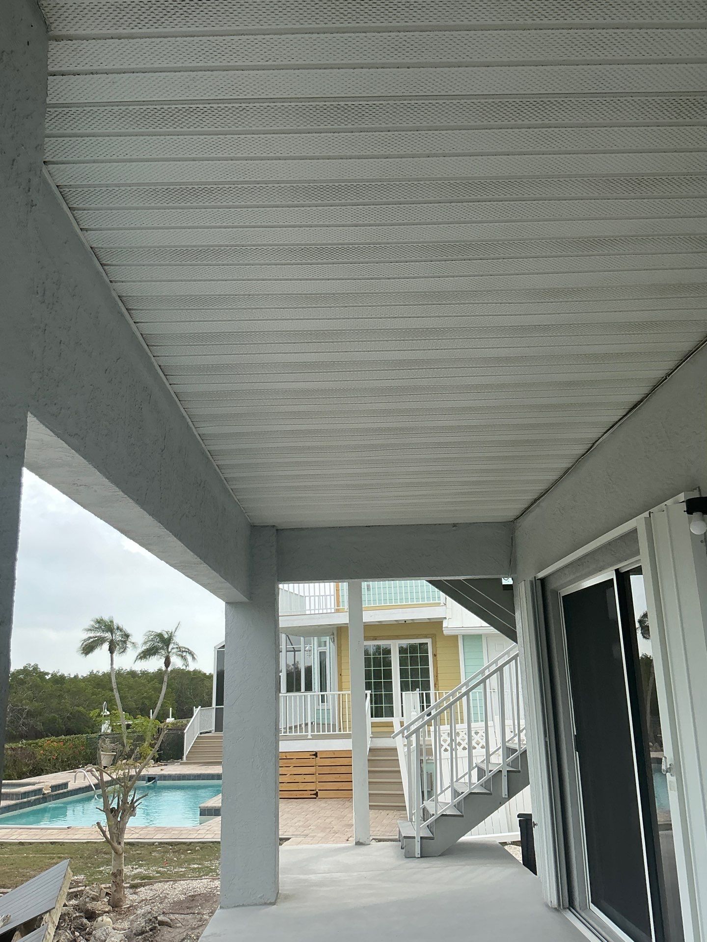 Assessment of the Condition of Gutters and Soffit and Fascia in Siesta Key FL by Gutter Professors