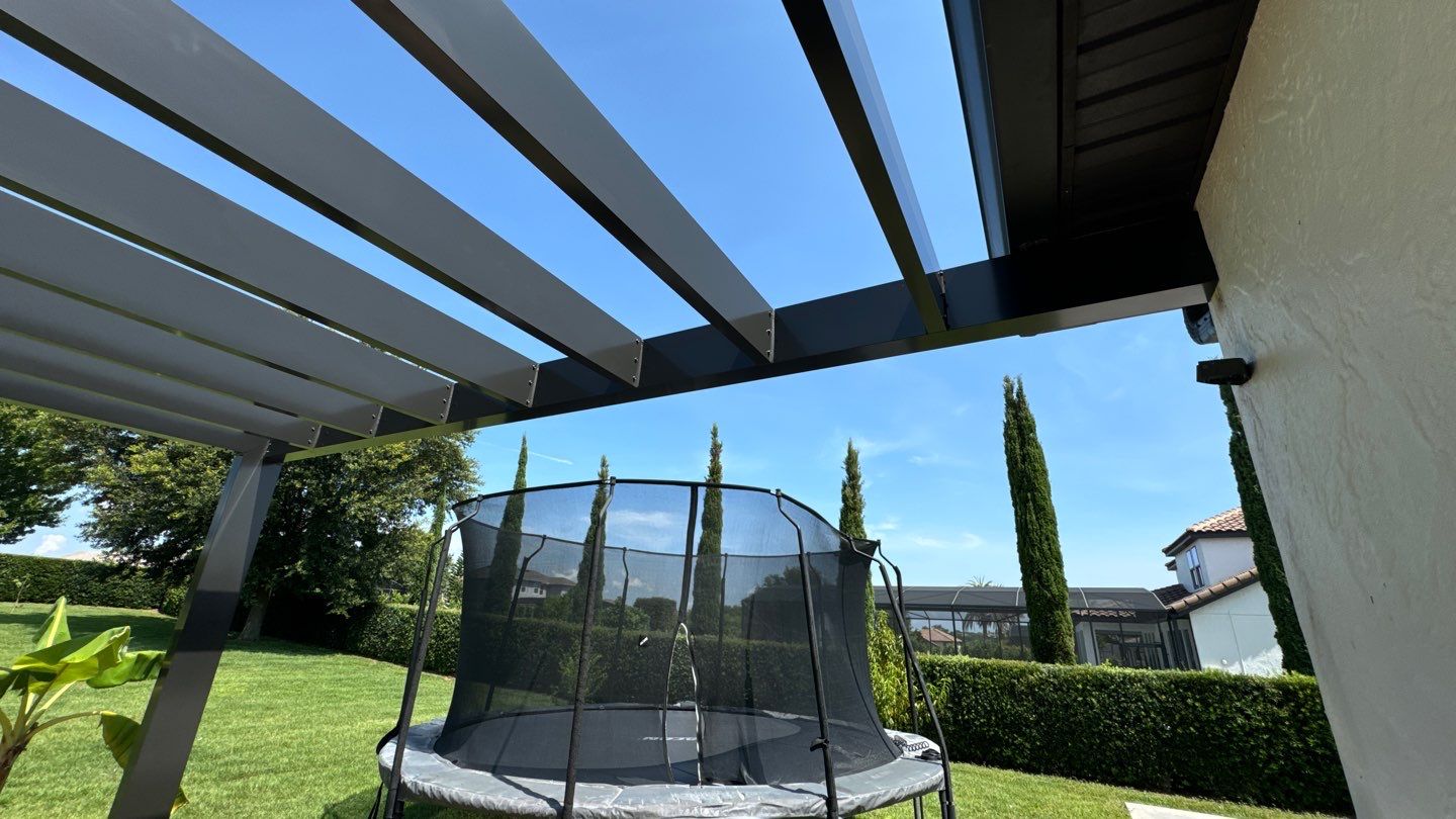 Open trellis pergola by Orlando pergolas 
