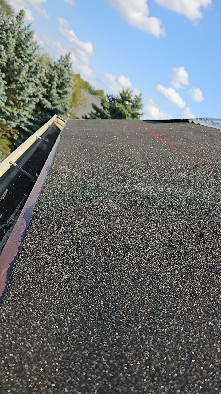 ATLAS PINNACLE COLOR: WEATHERED WOOD by Eagle Eye Roofing