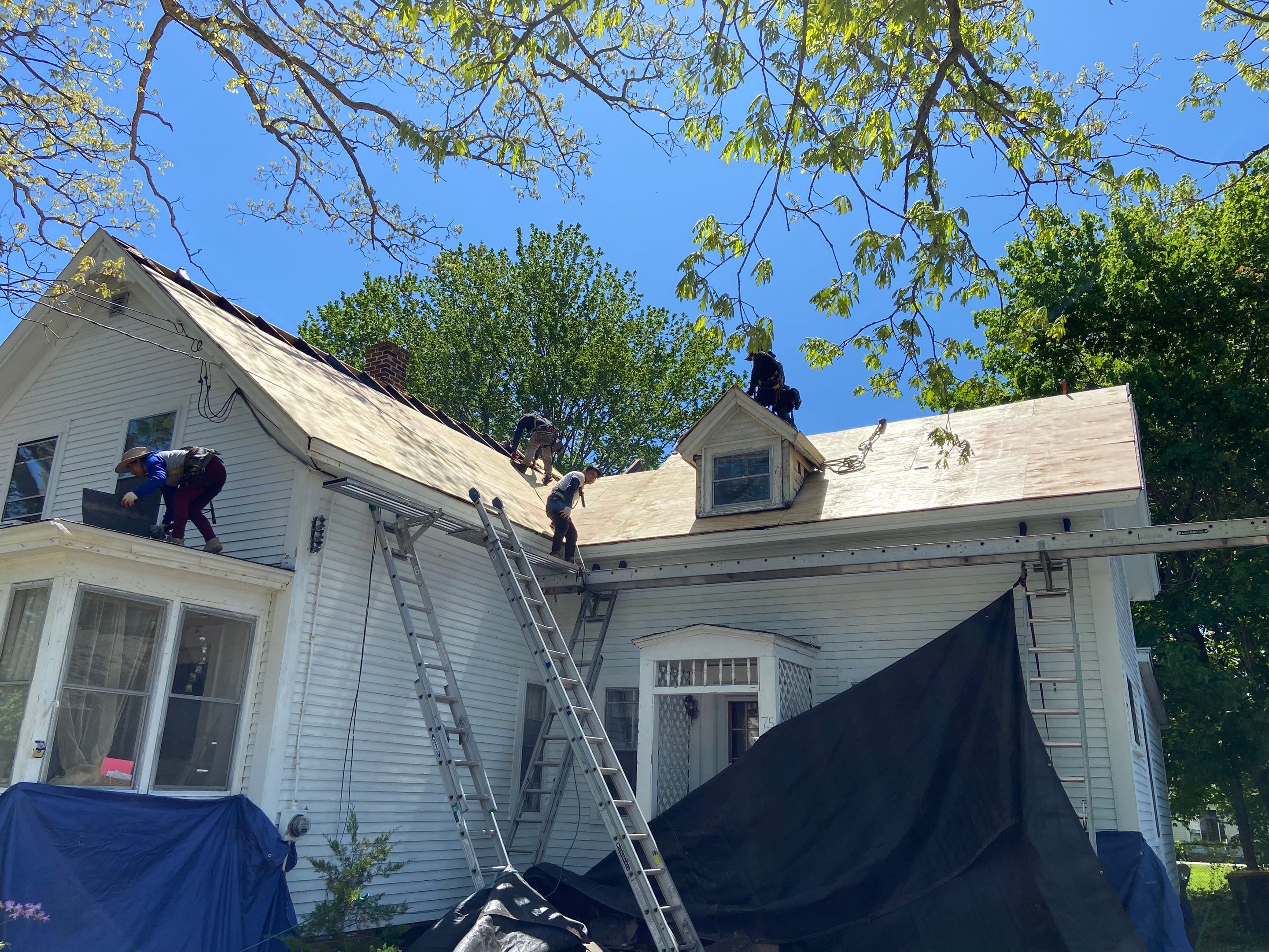 Residential Roofing Installation using Owens Corning TruDefinition by Sensible Home Solutions