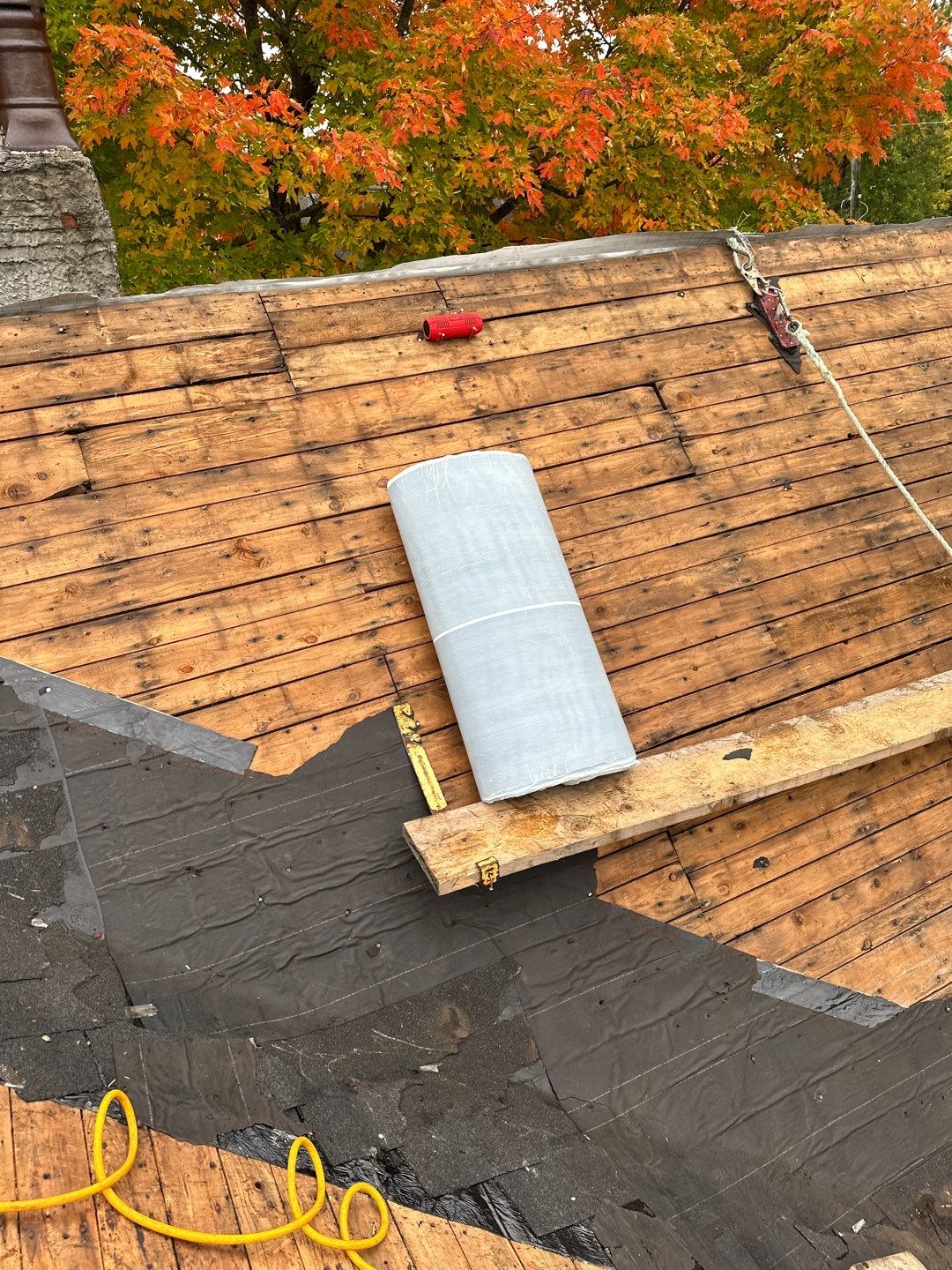 Residential Roofing Installation using Asphalt GAF HDZ by Artisan Roofing & Home Improvements Inc.