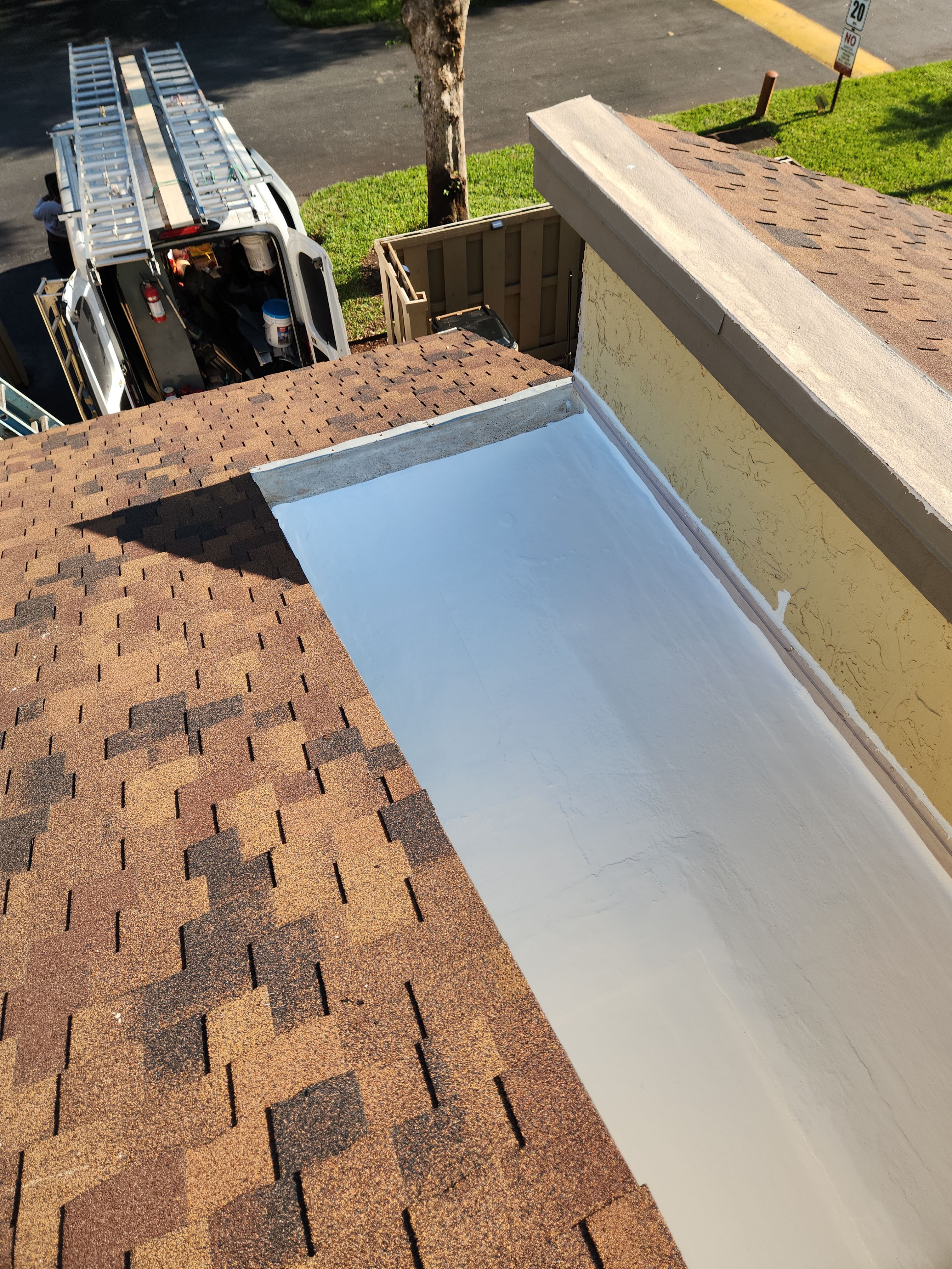 Flat Roof Repair in Deerfield Beach β Fast, Professional & Reliable by Aastro Roofing