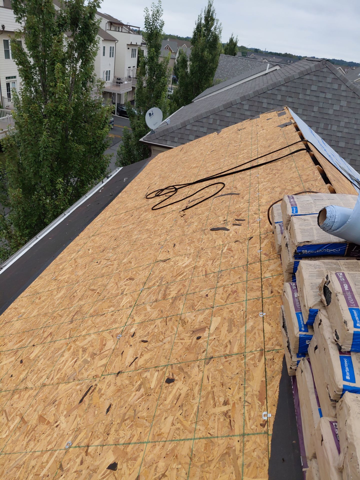 Ashburn: Residential Roof Replacement  with CertainTeed Landmark Pro in Max Def Georgetown Gray by RM Banning, Inc.