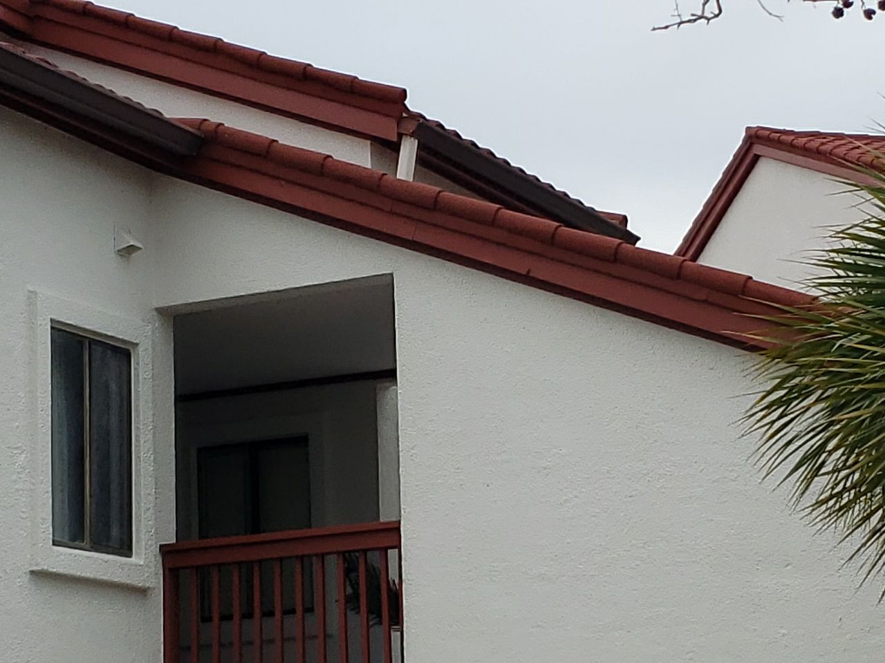 Gutter Installation using 6 Inch Seamless Gutters in Musket Brown by Gutter Professors