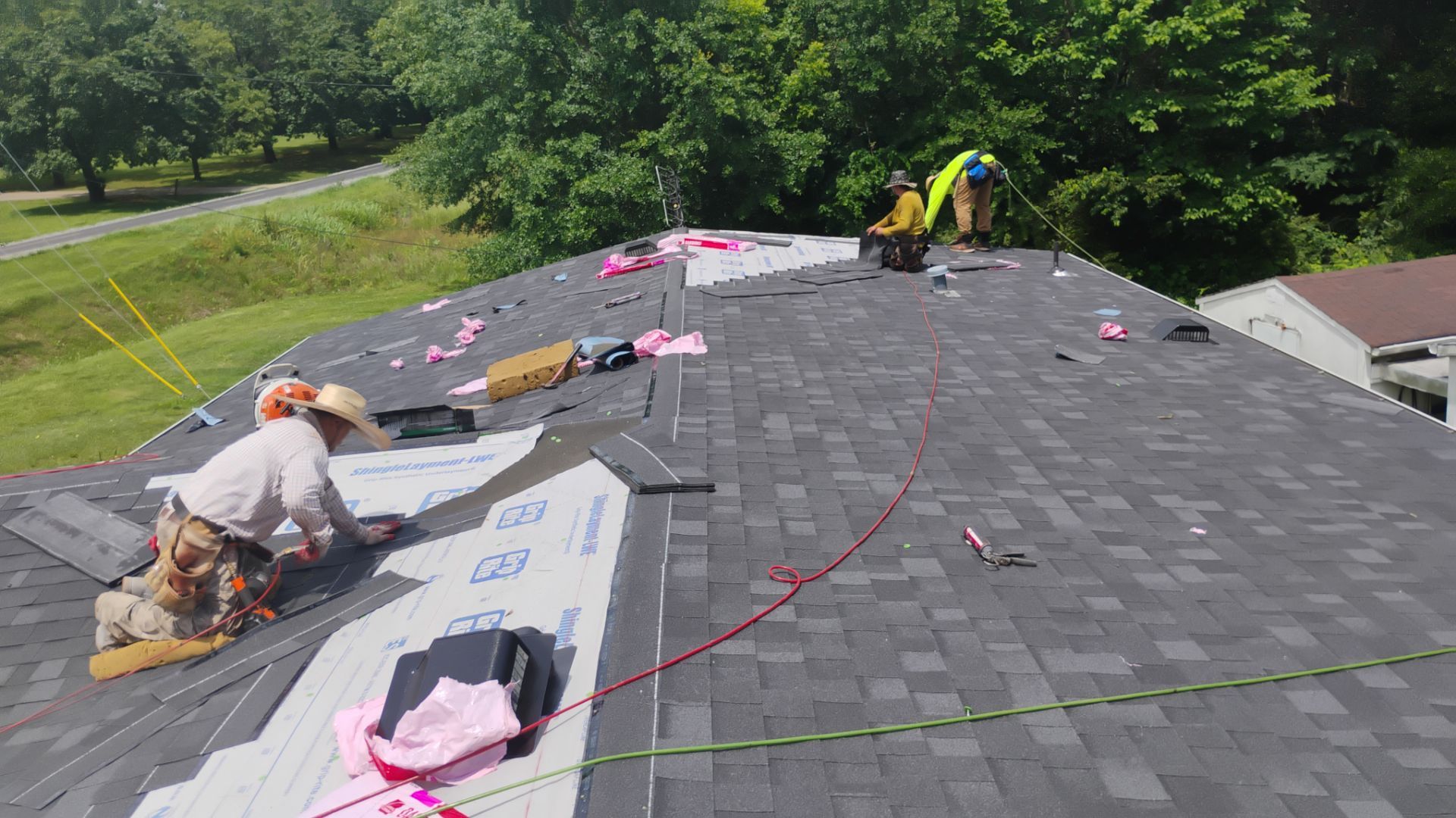 Taylor Roof by BROCK BUILDERS 