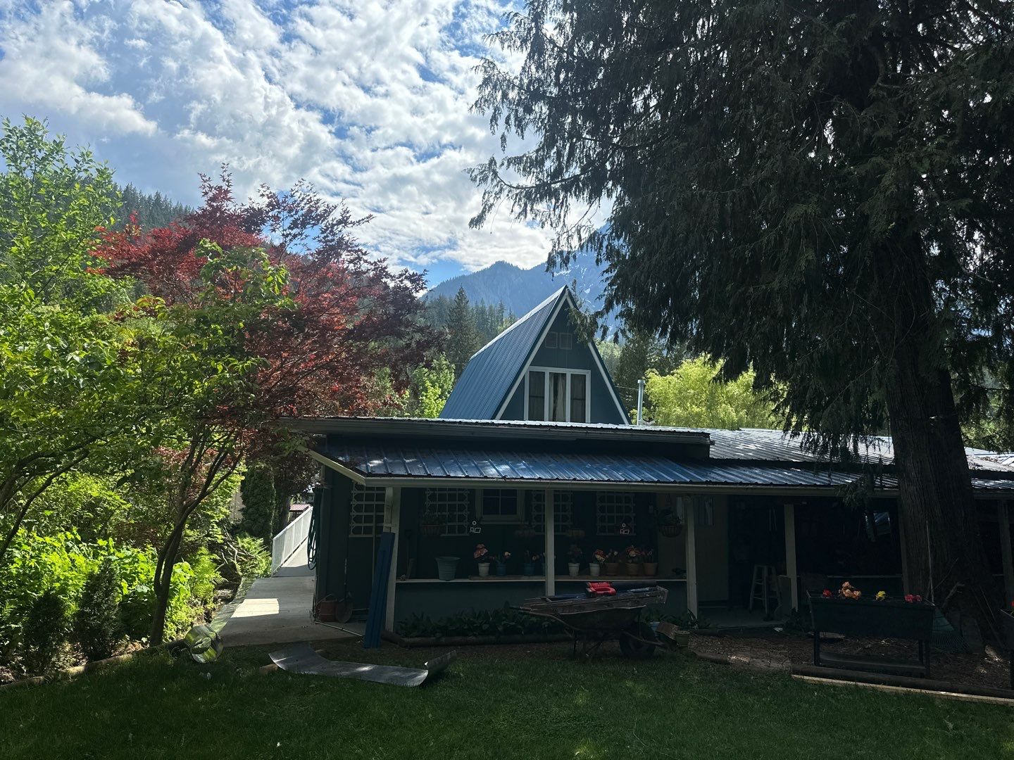 Residential ReRoofing Installation using Duraclad 26ga by Top Notch Roofing Inc