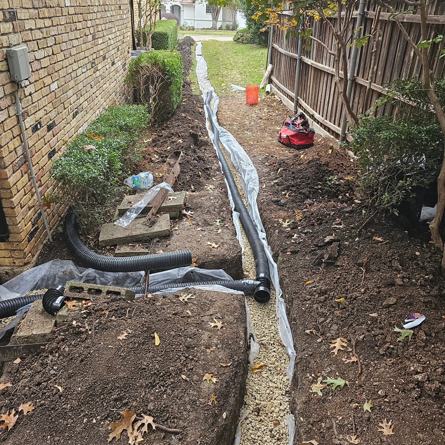 French Drain & Retaining Wall by EL-GC LLC 