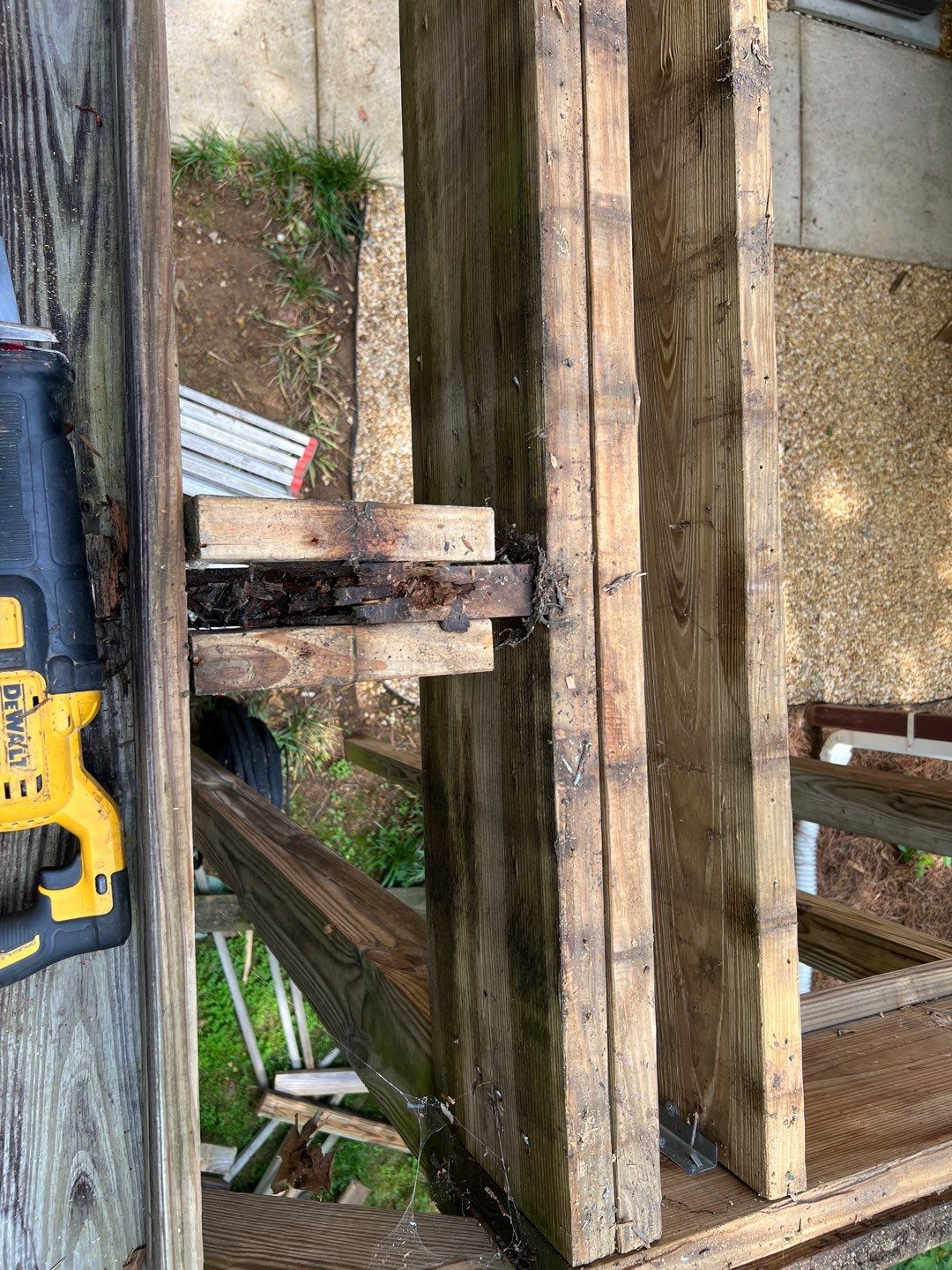 South Trace - Deck Installation  by Pillar and Pine