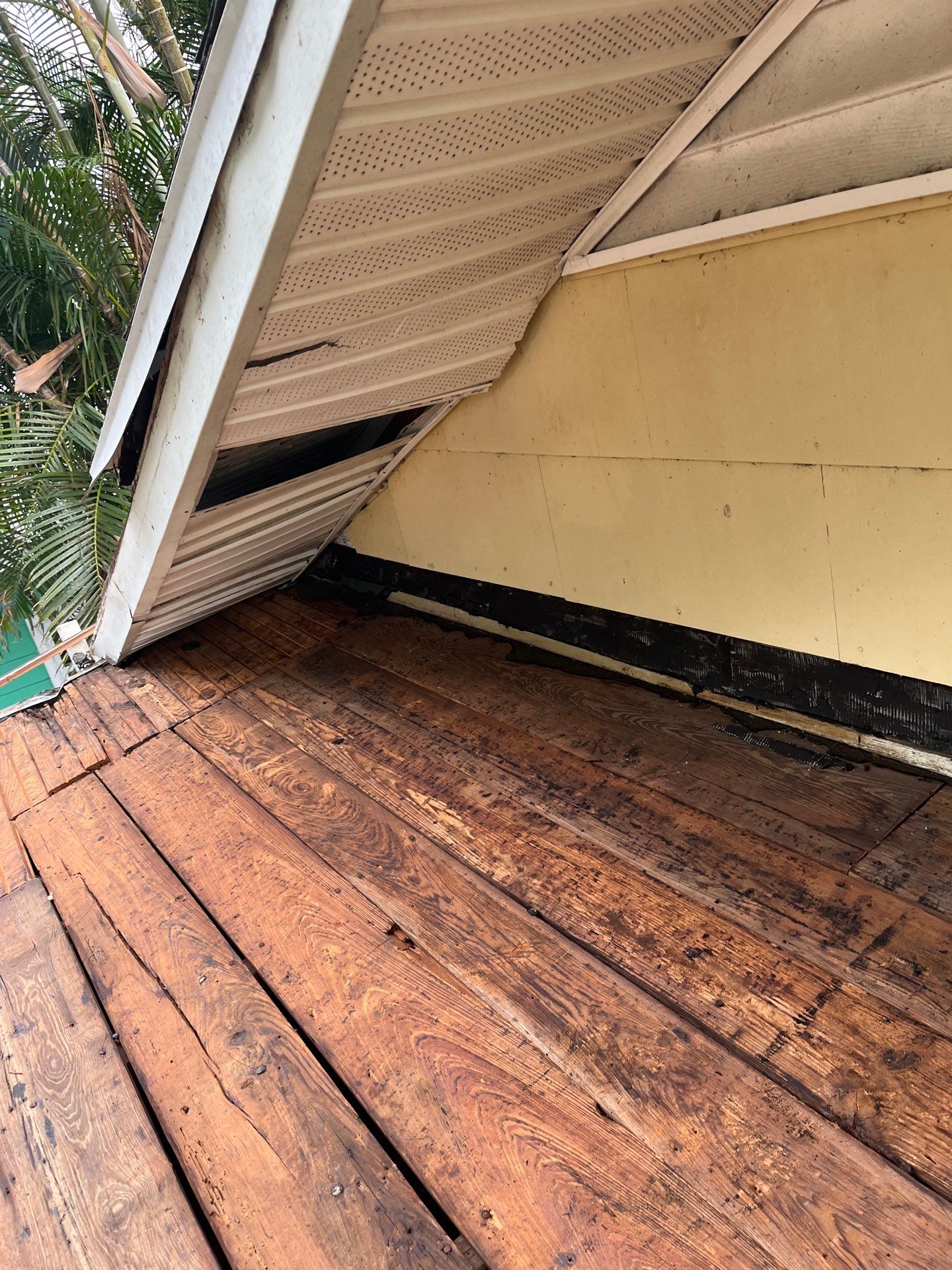 Project in Gulfport 33707 by Mitchell Roofing Company LLC 