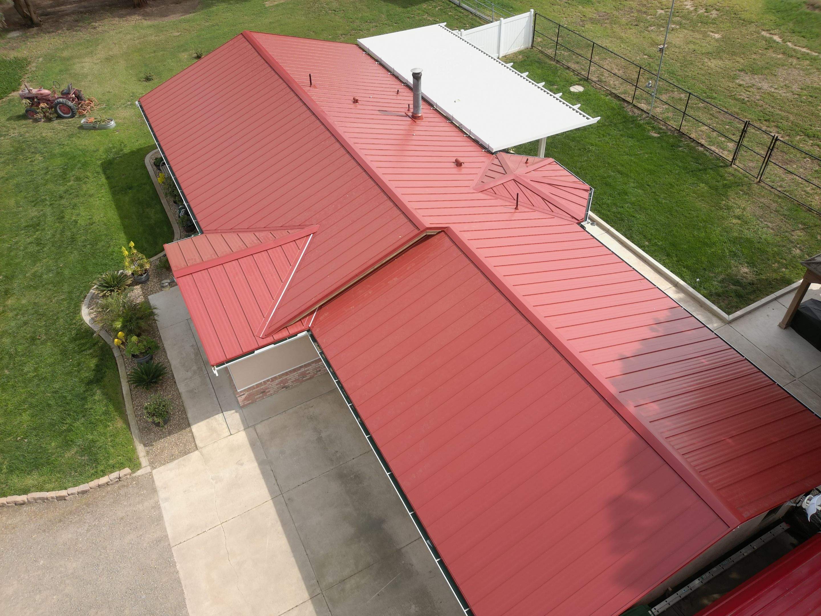 Metal Roofing by Straight Edge Roofing Inc
