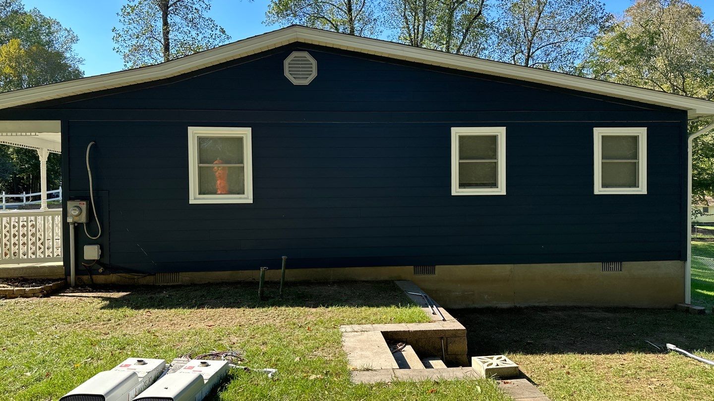 Siding Installation using JH Select Cedarmill Eased Edge by ExteriorPros