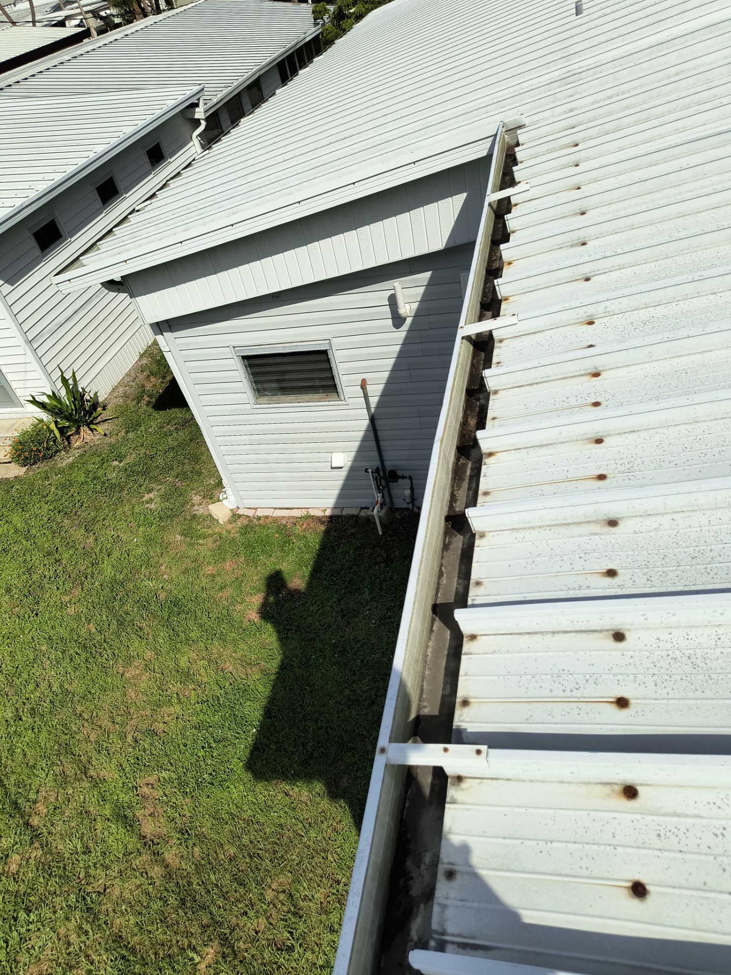 Professional Gutter Cleaning in Venice FL by Gutter Professors